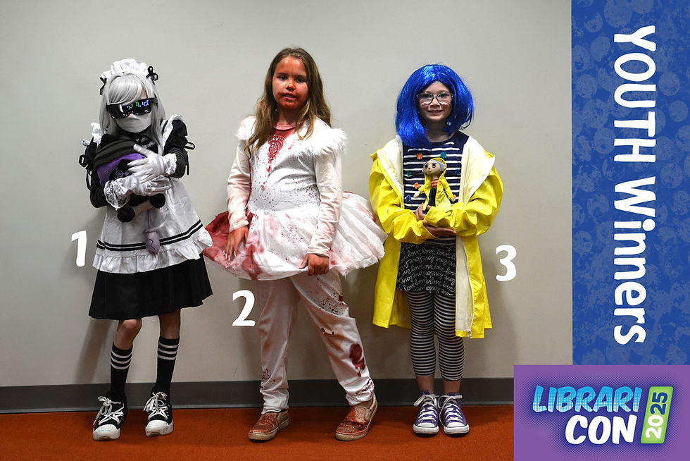 Three children in costumes, numbered 1-3, pose against a white wall. Text reads "YOUTH Winners" and "LIBRARI CON 2025" on the side.